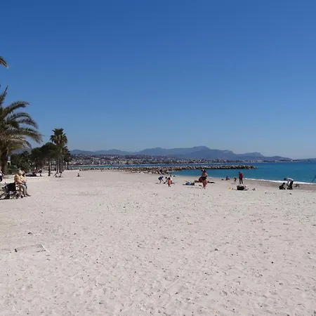 Apercu Terrasse Parking Securise, Plage, Gare Et Parc A Pied * فينوف لوبيه